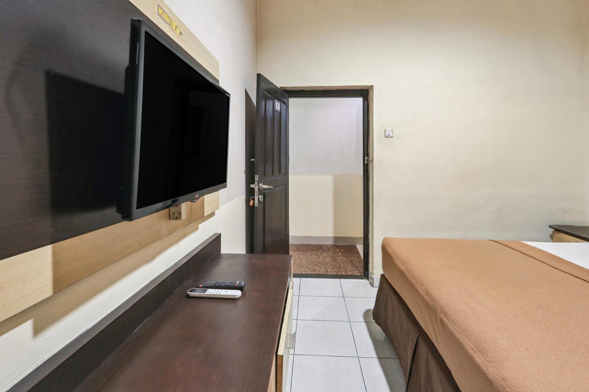 Collection O 93163 Hotel Grand Kartika Pare-Pare Экстерьер фото